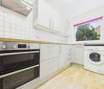 1 bedroom semi-detached house to rent - Photo 5