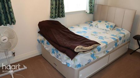 3 bedroom terraced house to rent - Photo 3