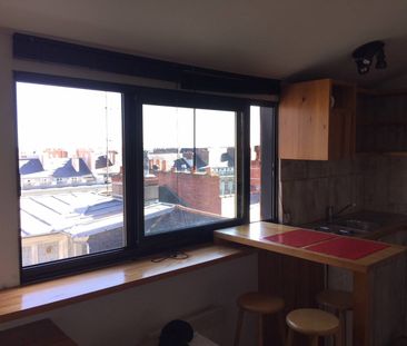 Location meublée Studio Quartier GRASLIN NANTES - Photo 2