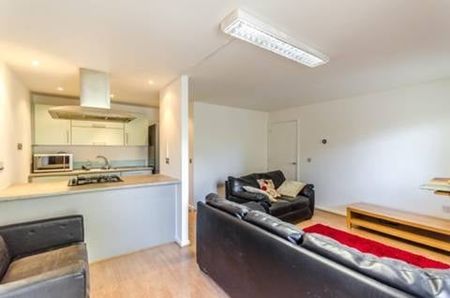 2 Bed Flat, Pelling Street, E14 - Photo 3