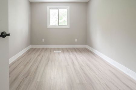 For Lease - 33 Glenmore Crescent Unit# Upper Floor, Brampton, Ontario - Photo 3