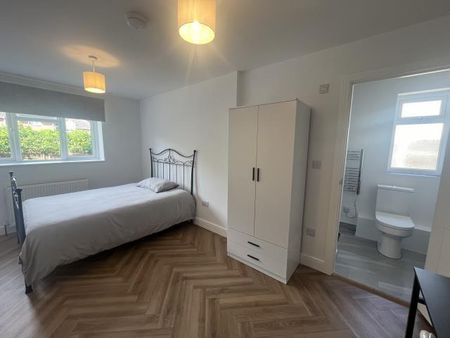 1 bedroom in a house share to rent - Photo 5