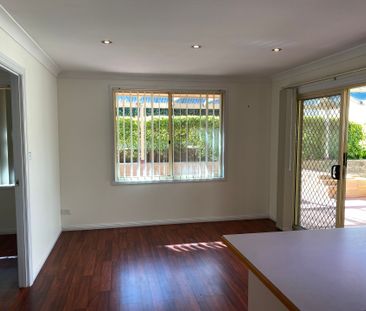 3 Bedroom Home - Convenient Location - Photo 2