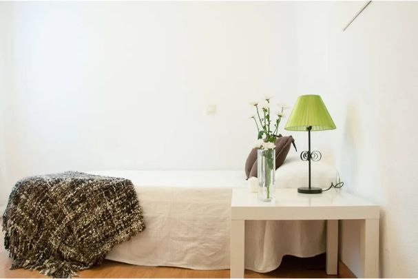 Calle de Montesa, Madrid, Community of Madrid 28006 - Photo 1