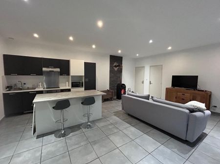 Location Appartement 2 pièces 60m² ROANNE 42300 - Photo 2