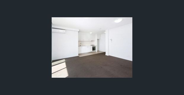 UNIQUE 2 STOREY UNIT- 6/142-146 WOODVILLE ROAD, MERRYLANDS - Photo 1
