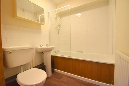 1 bedroom flat to rent - Photo 4