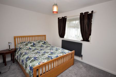 3 bed semi-detached house to rent in Coniston, Wardley, NE10 - Photo 3