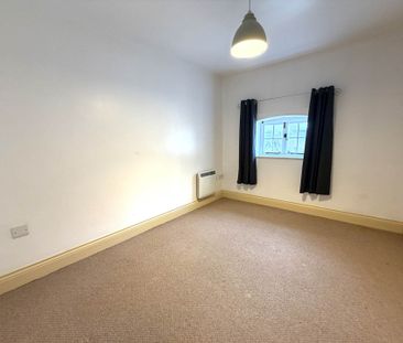 Roper Road, Canterbury - Photo 1