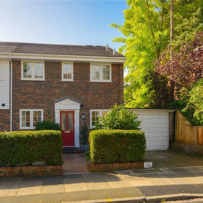 3 bedroom end of terrace house to rent - Photo 1