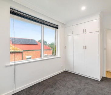 2 / 4 Orrong Rd, Elsternwick - Photo 3