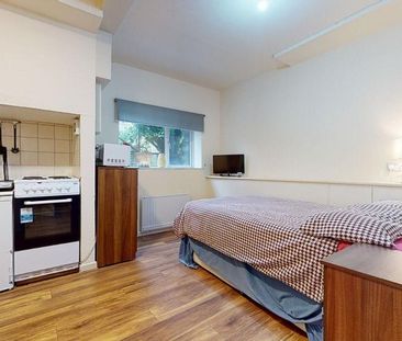 Studio to rent - Photo 2