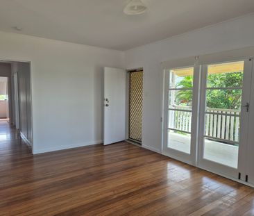 1 Nakina Street, 4215, Southport Qld - Photo 2