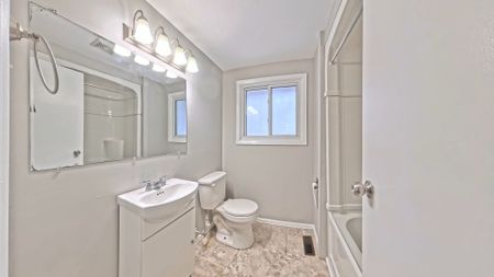 For Lease - 30A Amos Avenue, Waterloo, Ontario - Photo 5