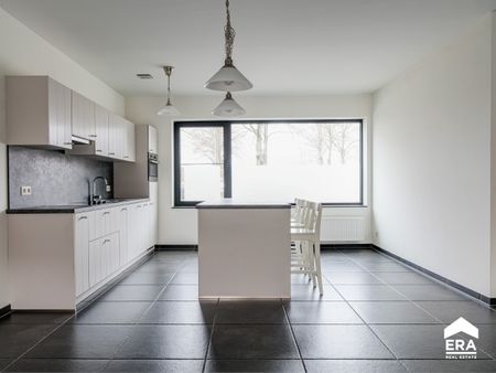 Mooi gelijkvloers appartement met 2 slaapkamers te Pelt - Photo 3