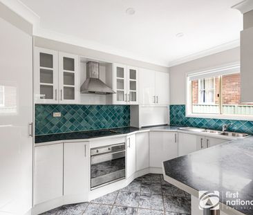 Impressive Family Home with Versatile Detached Studio - Photo 5