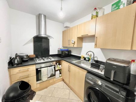 1 bedroom semi-detached house to rent - Photo 4