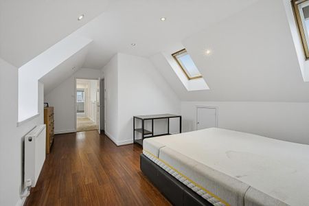 4 bedroom terraced house to rent - Photo 5