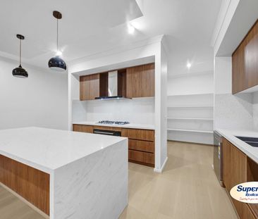 Modern Family Home in Tarneit with 4 Bedrooms - Photo 3