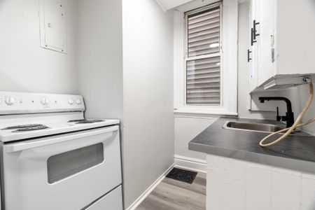 For Lease - 221 Hamilton Road, London East, Ontario - Photo 5