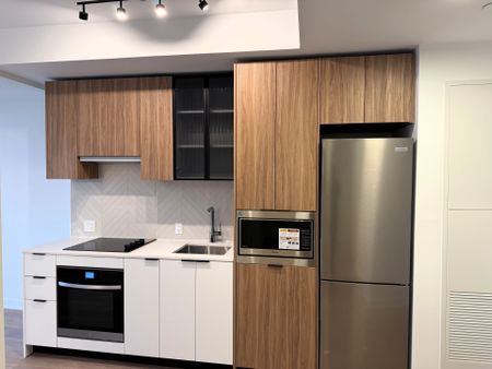 For Lease - 1037 The Queensway N/A Unit# 704, Toronto, Ontario - Photo 5