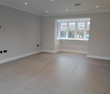 3 bedroom detached house to rent - Photo 3