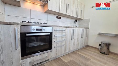 Pronájem bytu 3+1 62 m², Jana Maluchy 42, Ostrava - Photo 2