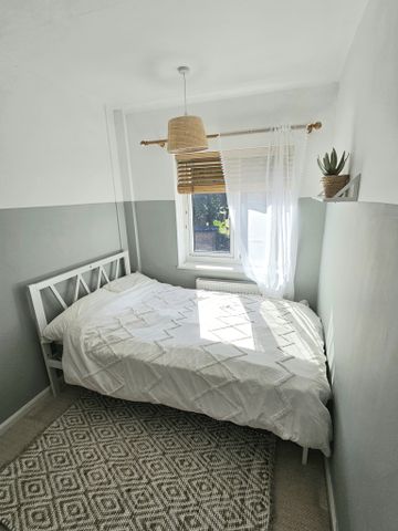 Two Bedroom Apartment for Rent in York, YO31 - Photo 4