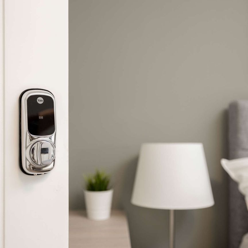 Burnell Avenue Room 8 - Photo 1