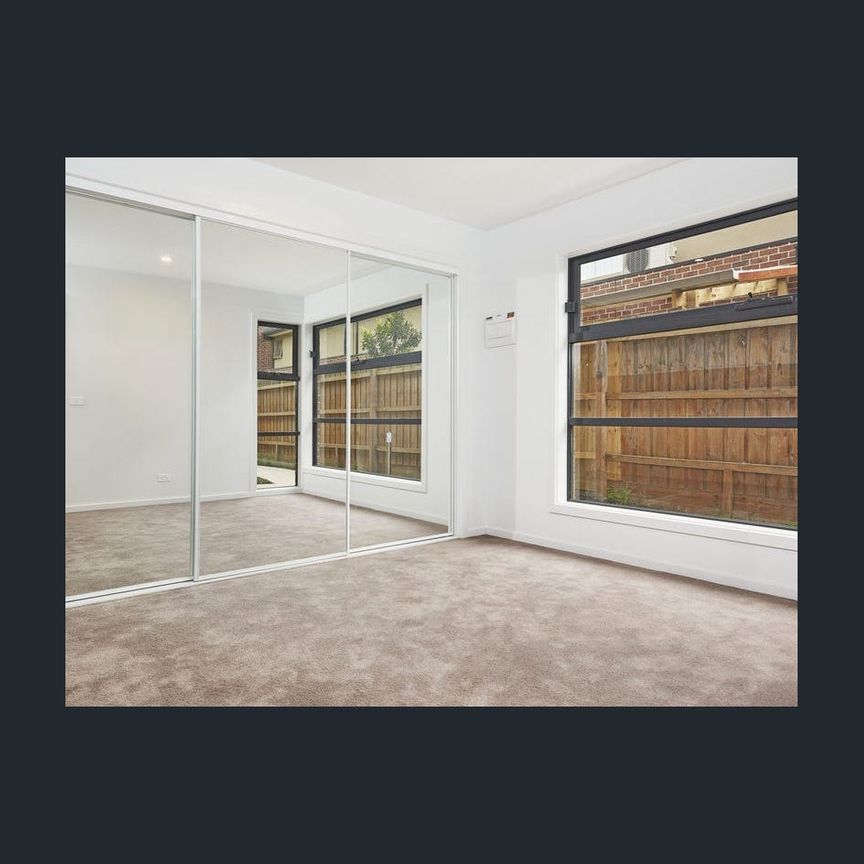 Three Bedroom Townhouse - Photo 1