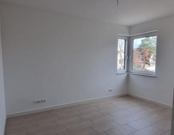 MODERNE 3-ZIMMER-PENTHOUSEWOHNUNG MIT DACHTERRASSE IN GARBSEN-BERENBOSTEL - Foto 1