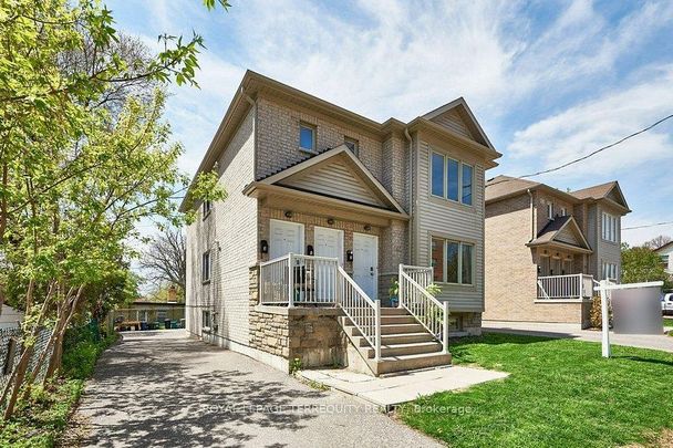 For Lease - 140 Mary Street, Oshawa, Ontario - Photo 1