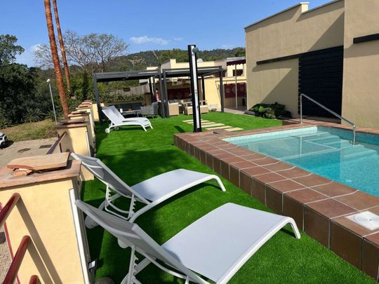 Chalet en alquiler en Benahavis - Photo 1