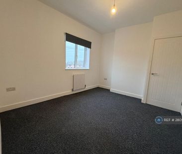 2 bedroom end of terrace house to rent - Photo 4
