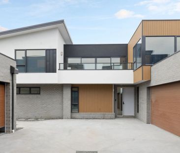 Spacious 4-Bedroom Townhouse for Rent - Photo 5