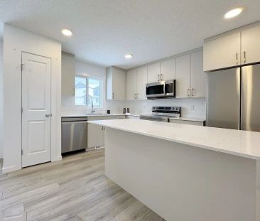 Modern Townhouse for Rent – 1025 Secord Promenade NW,,3-bedroom, 2.... - Photo 1
