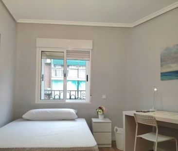 Calle de Venancio Martín, Madrid, Community of Madrid 28038 - Photo 3