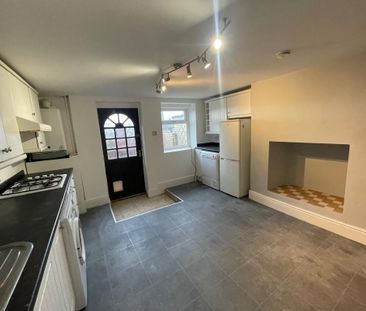 2 bedroom terraced house to rent - Photo 2