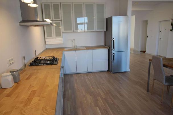Apartament deosebit cu acces direct din lift - Photo 1