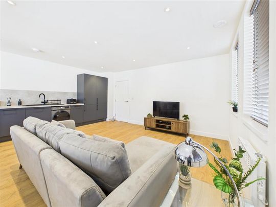 2 bedroom apartment to rent - Photo 1