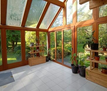 BORINKA - krásny dom s veľkou záhradou pod Pajštúnom - Fotografia 1