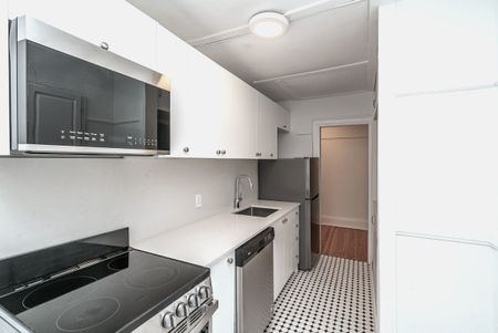 For Lease - 100 Vaughan Road Unit# 17, Toronto, Ontario - Photo 3