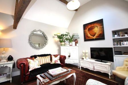 3 bedroom barn conversion to rent - Photo 2