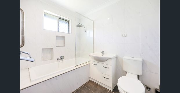 HILLVUE - 3 Bedroom Home - Photo 1