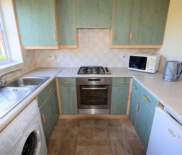 2 bedroom semi-detached house to rent - Photo 4