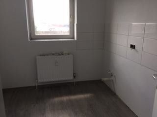 Schick, modern renoviert und familiengerecht - 3- Zimmer-Wohnung mit Balkon - Foto 1