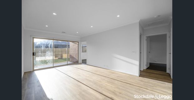 Modern Living in Fraser Rise! - Photo 1