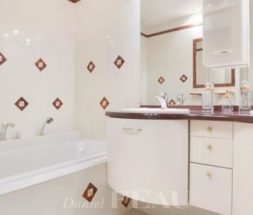 Appartement • Saint James-Delabordère - Photo 6