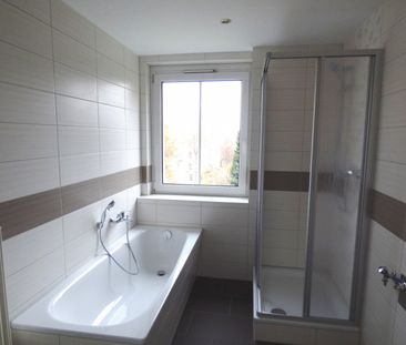 Schöne 2 Raum-Wohnung mit Dusche und Wanne auf dem Kaßberg - Photo 1