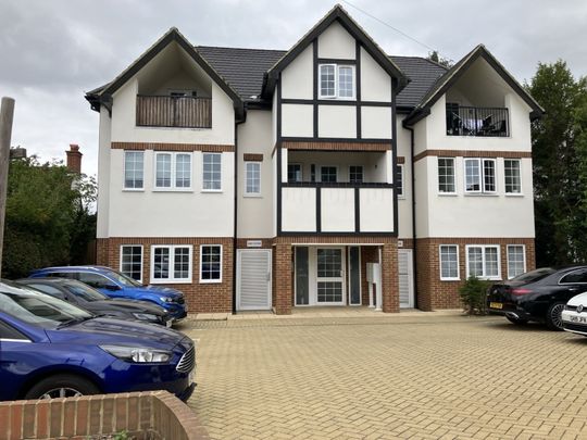 Hartley Old Road, CR8, Purley - Photo 1
